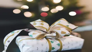 Jak zapakować prezent? Najlepsze sposoby